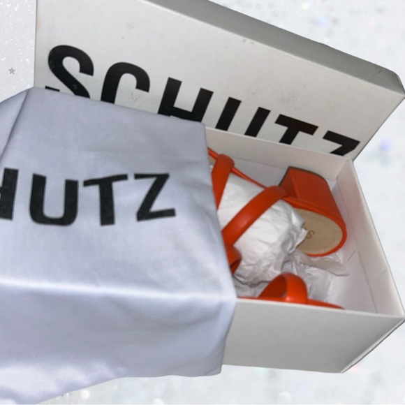 Women’s Leather Sandal Schutz with Dust Bag NIB 8.5 Heel Shoes NWT - Picture 3 of 11